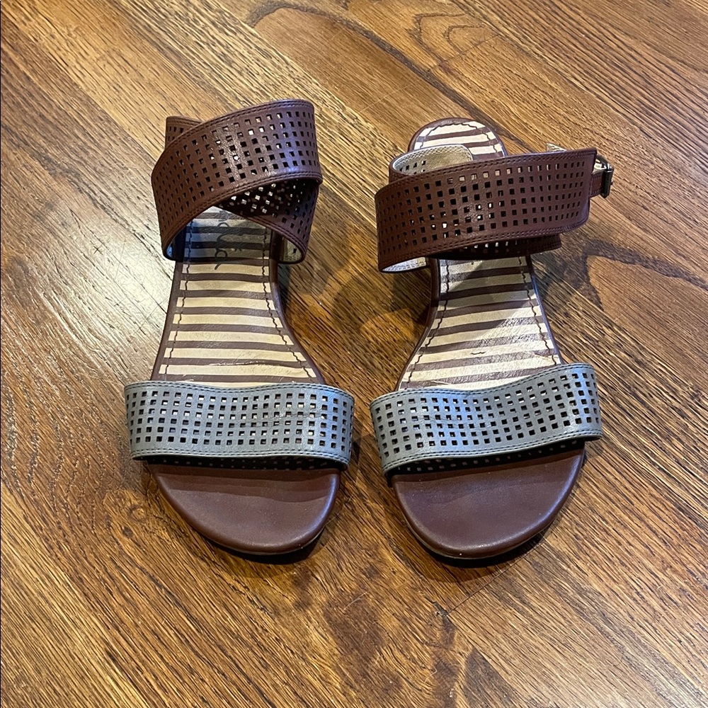 Sunday Steal: Splendid Brown and Gray Sandals